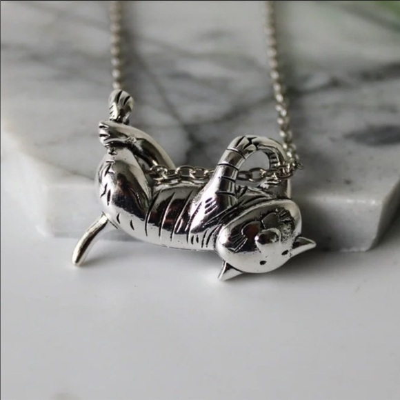 COPY - RESTOCKED Silvertone clinging cat necklace NIP - Picture 3 of 7
